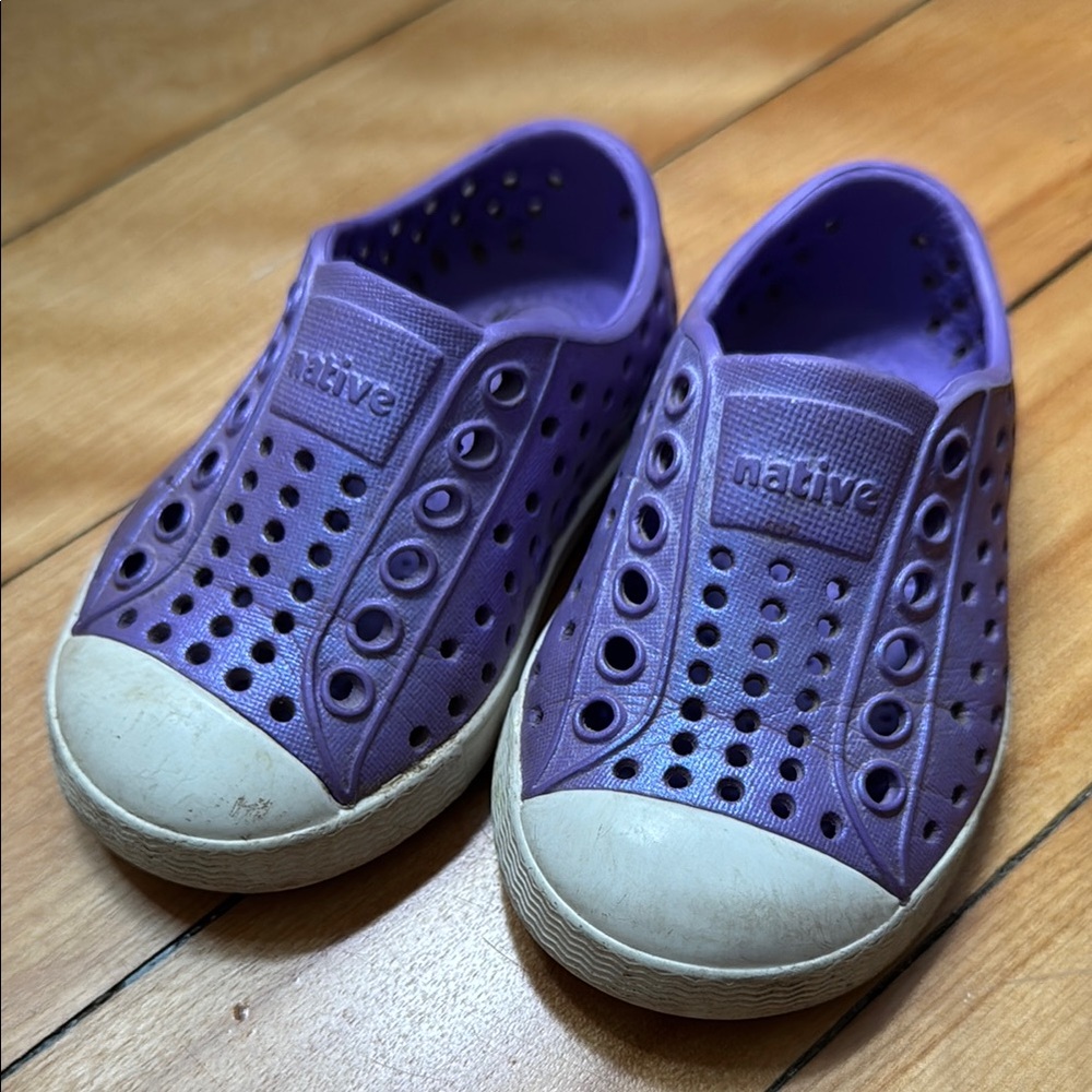 Native Purple and White Water Shoes